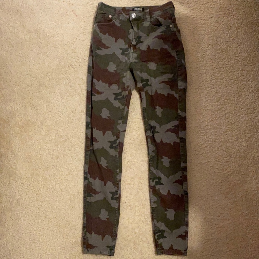 Zara Camouflage jeans